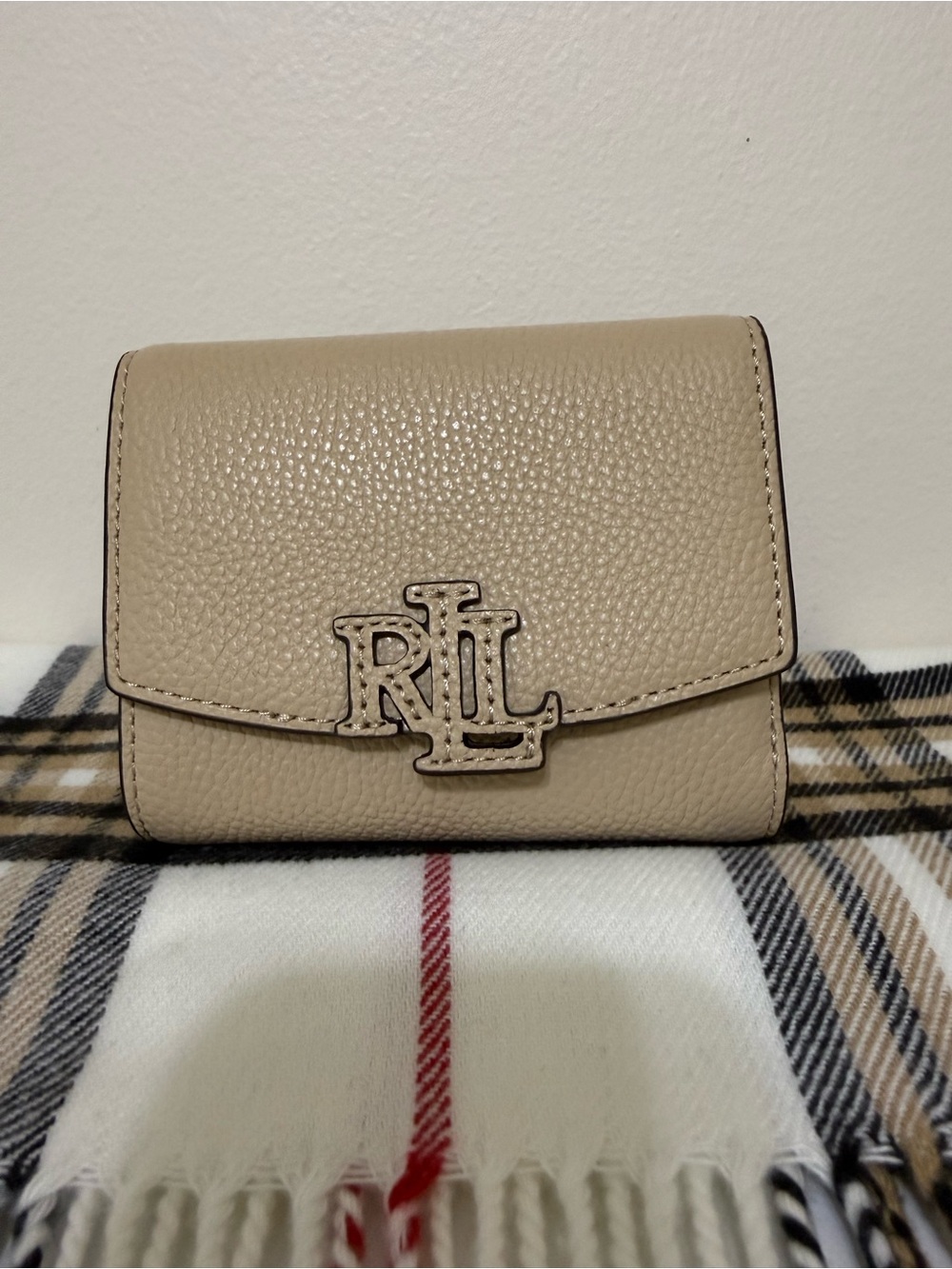 Lauren Ralph Lauren Cameryn Pebbled Leather Compact Wallet with RL Logo